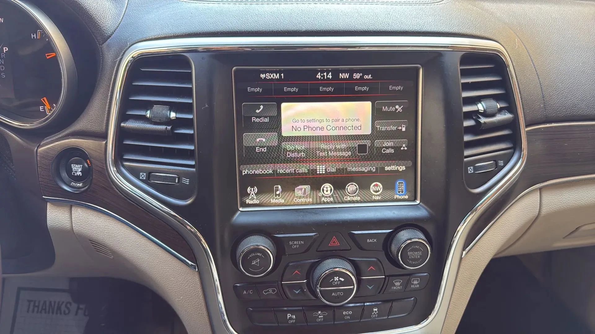 Used 2015 Jeep Grand Cherokee Overland w/ Advanced Technology Group AWD/4WD image 17