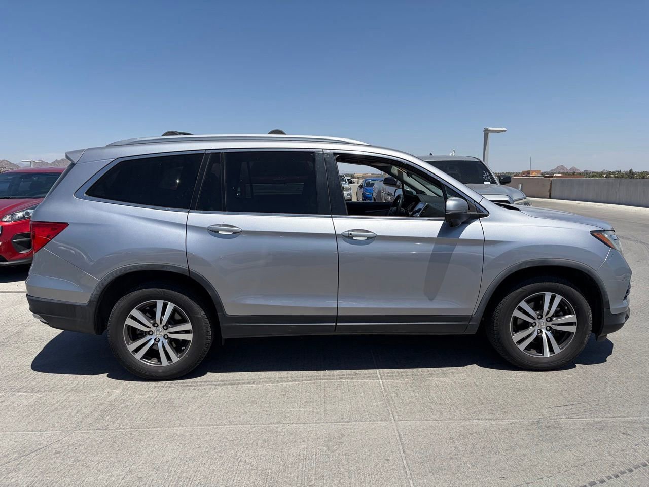 Used 2018 Honda Pilot EX image 3