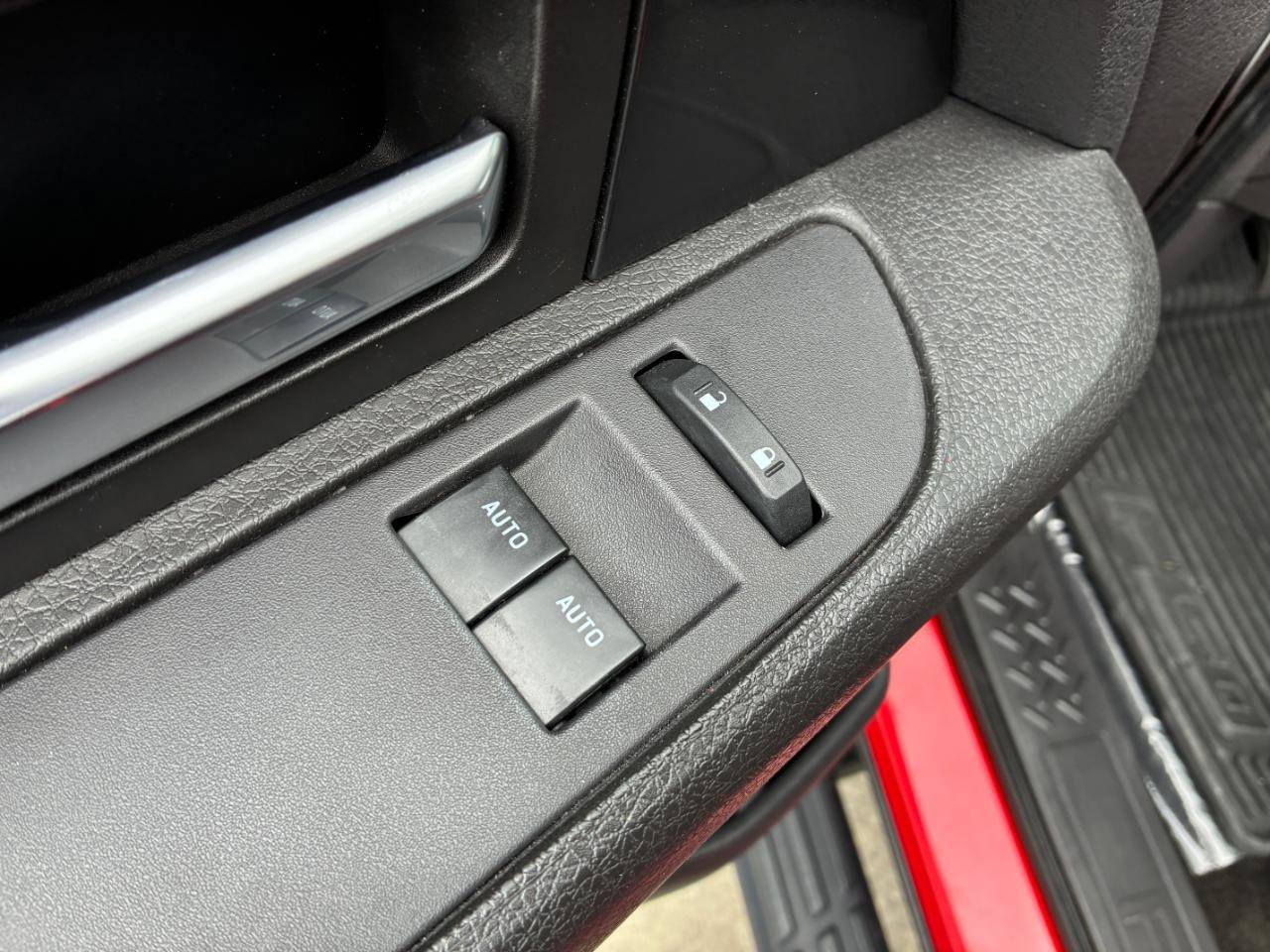 Used 2014 Ford F150 FX4 w/ FX Appearance Package AWD/4WD image 11