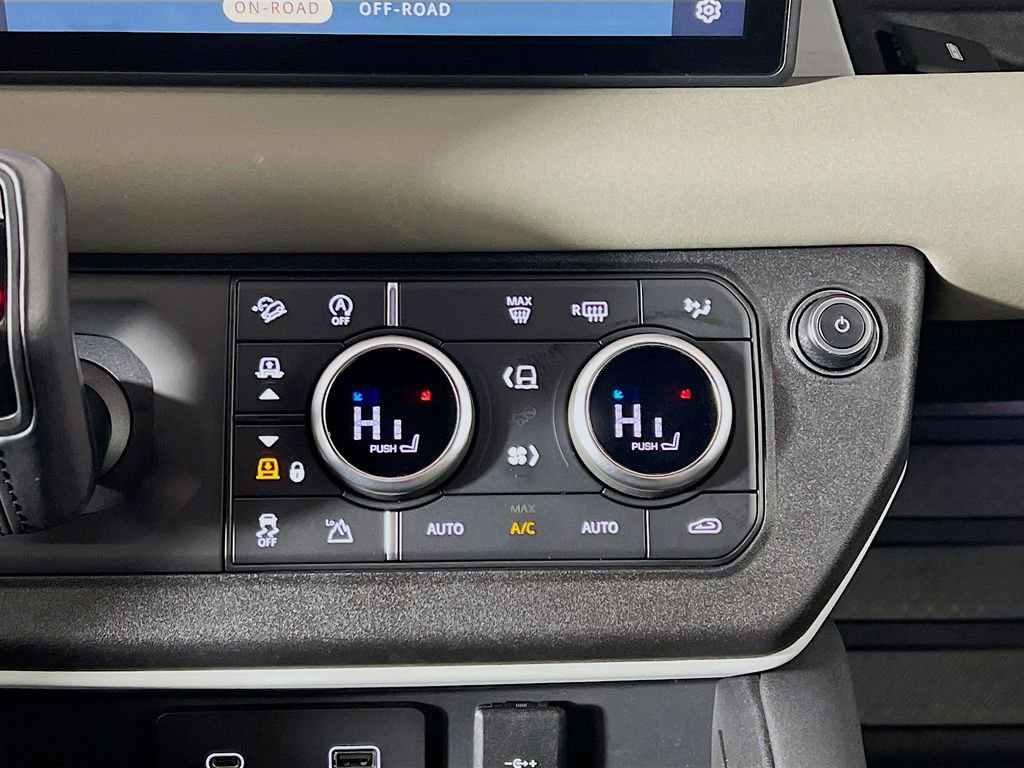 Used 2021 Land Rover Defender 110 S image 16