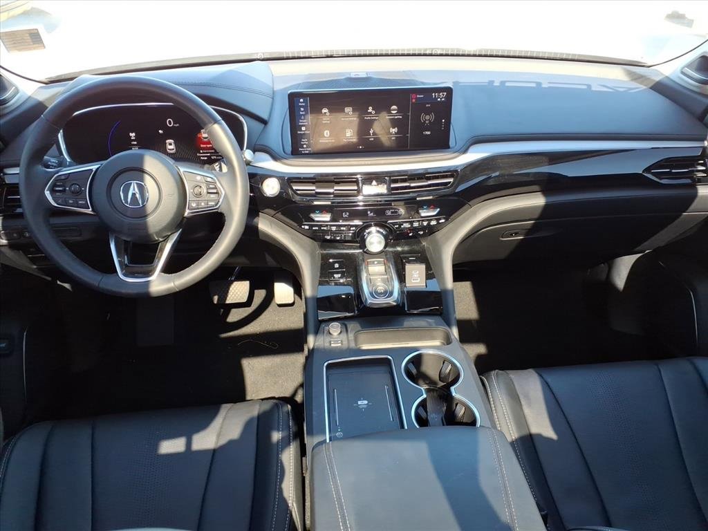 Used 2025 Acura MDX w/ Technology Package image 4