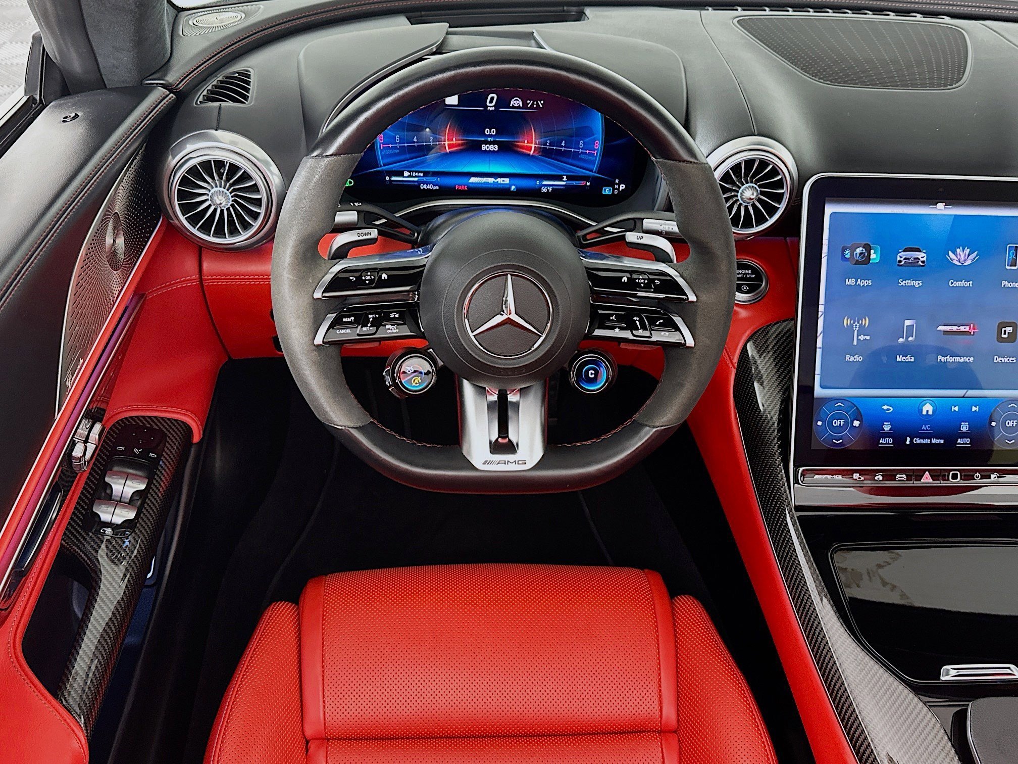 Used 2022 Mercedes-Benz SL 55 AMG 4MATIC w/ Driver Assistance Package image 19