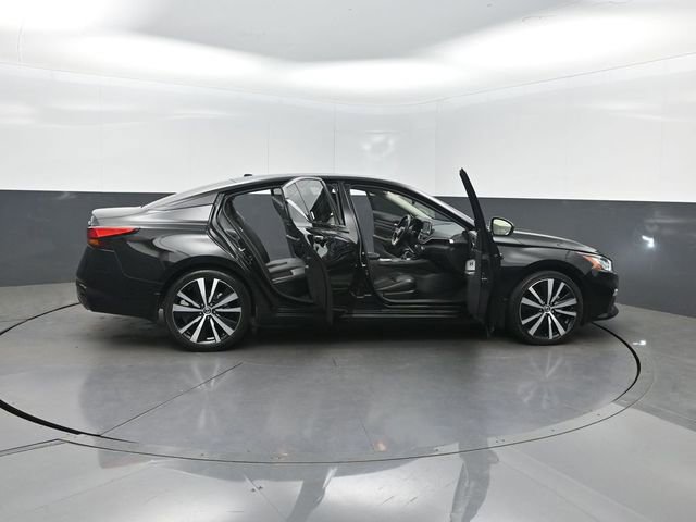 Used 2022 Nissan Altima 2.0 SR FWD image 35
