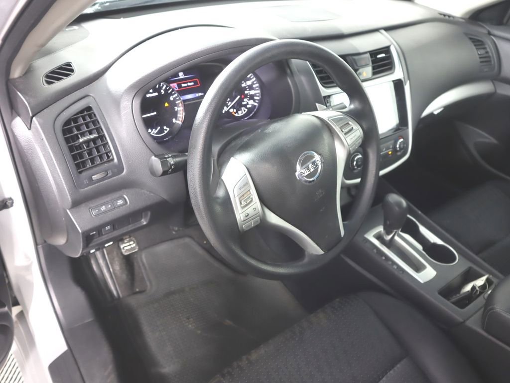 Used 2017 Nissan Altima 2.5 S w/ Power Driver Seat Package image 9
