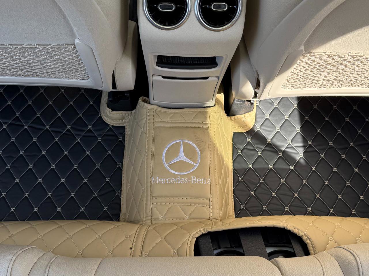 Used 2021 Mercedes-Benz GLB 250 4MATIC image 19