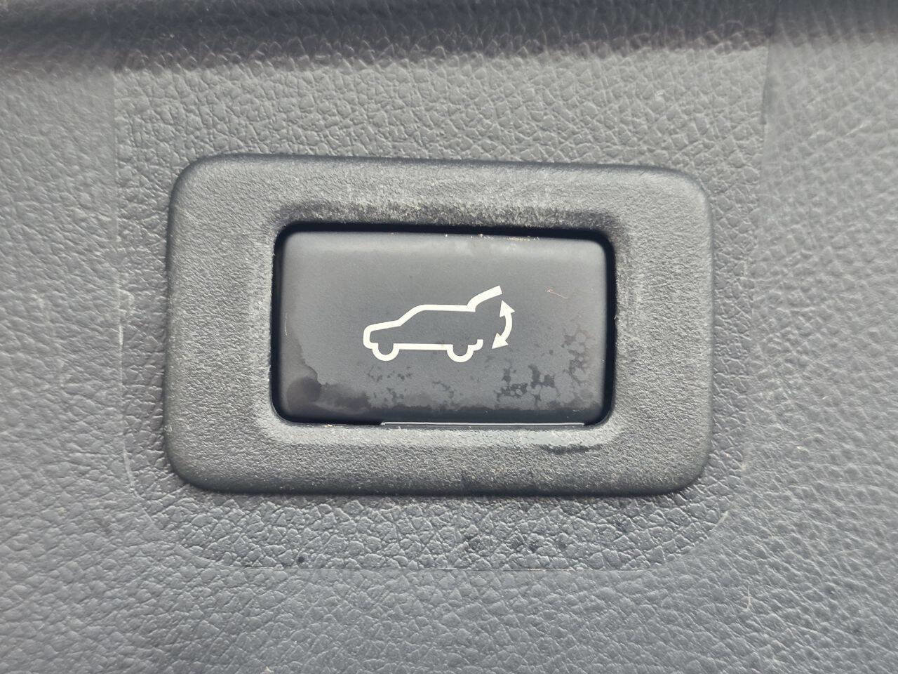 Used 2016 Subaru Outback 2.5i Premium image 18