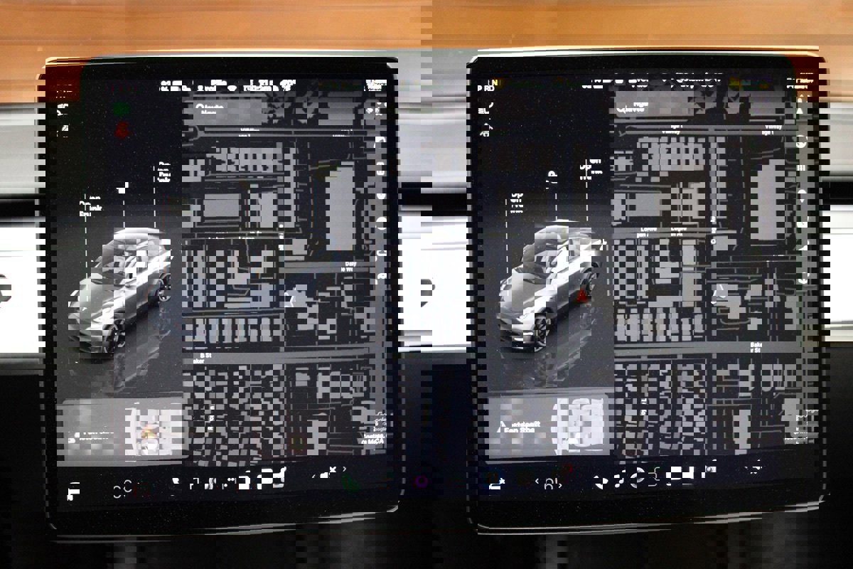 Used 2022 Tesla Model Y Long Range AWD/4WD image 36