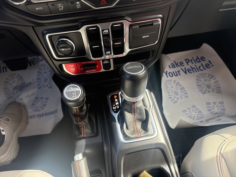 Used 2022 Jeep Gladiator Mojave w/ LED Lighting Group image 38