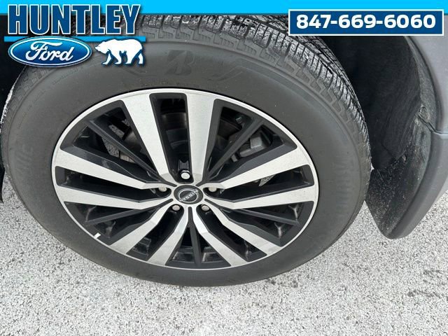 Used 2024 Nissan Pathfinder Platinum w/ Lighting Package (N92) image 8