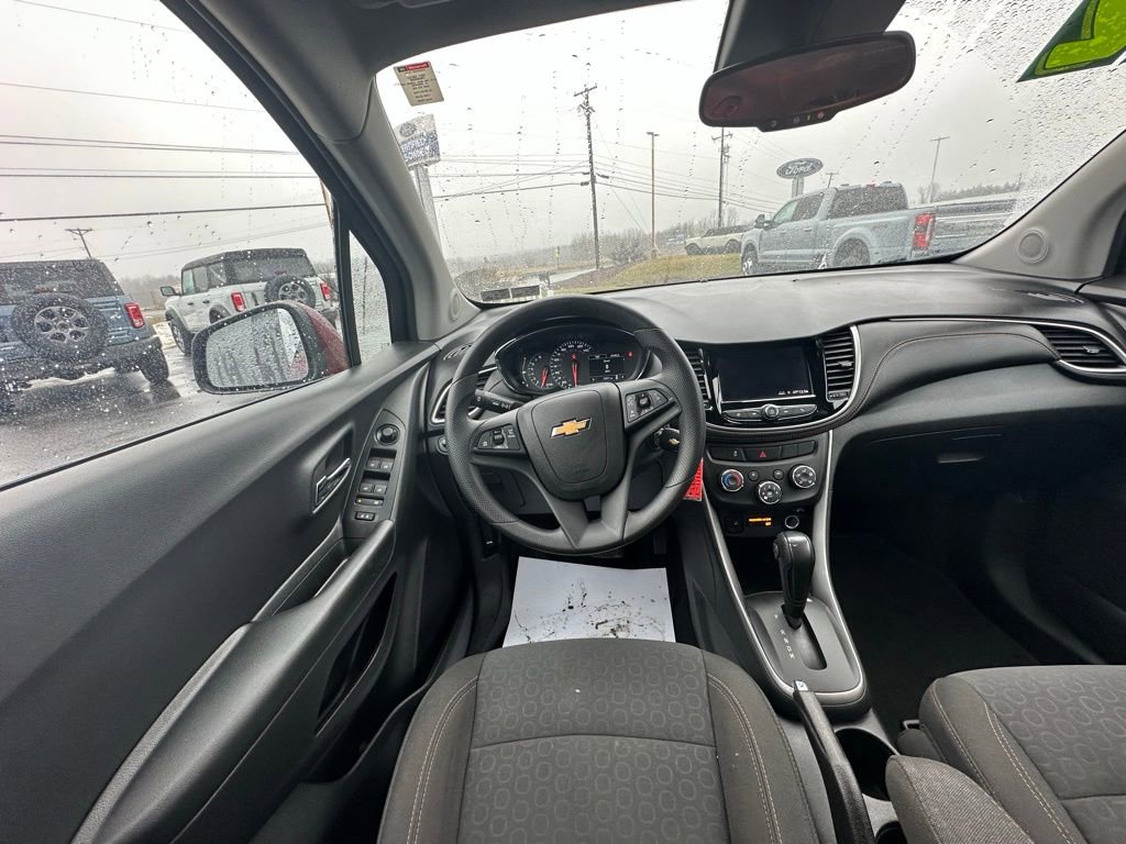 Used 2022 Chevrolet Trax LS w/ Tint and Cruise Package image 13