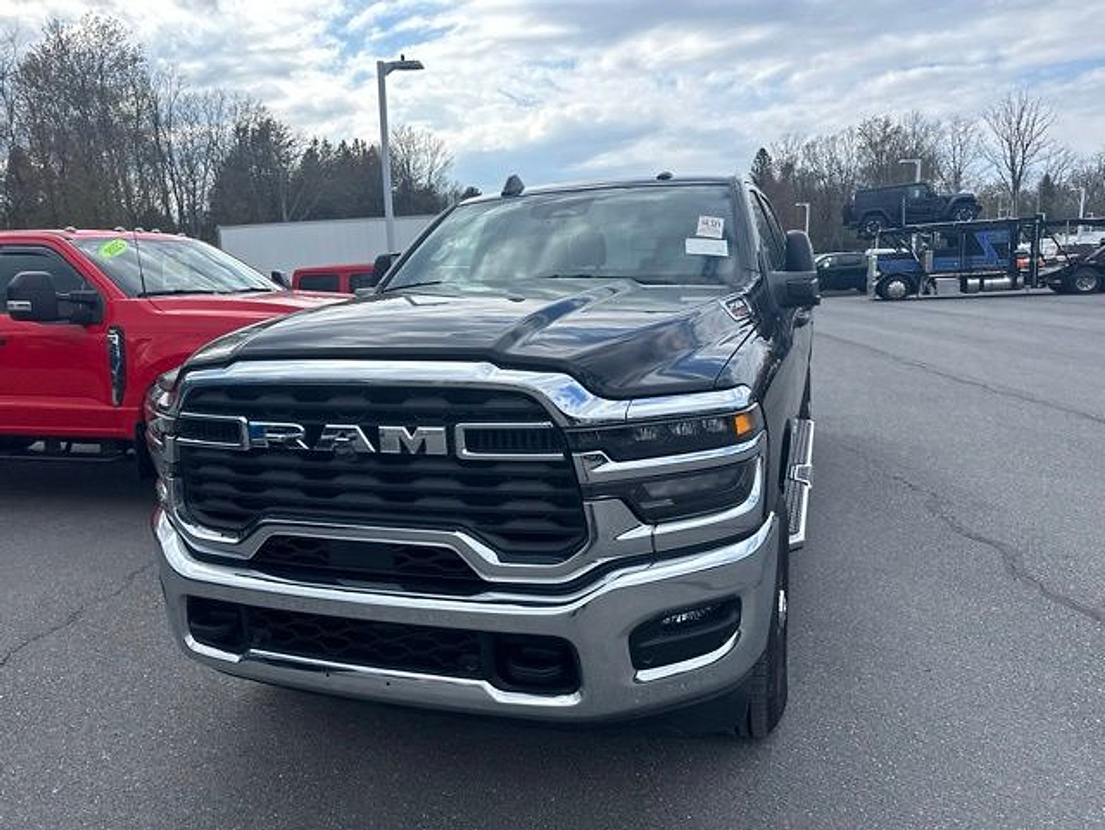 Used 2025 RAM 2500 Big Horn AWD/4WD image 4