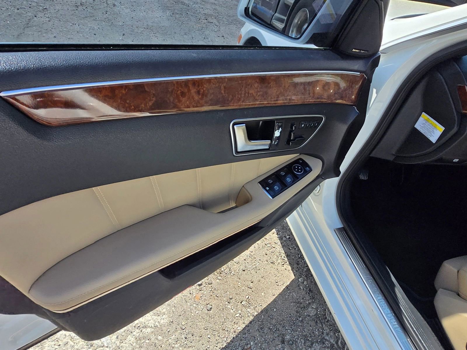 Used 2013 Mercedes-Benz E 350 Sedan image 9