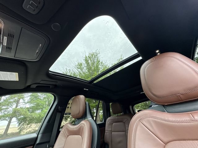 Used 2025 Lincoln Aviator Reserve w/ Luxury Package AWD/4WD image 22