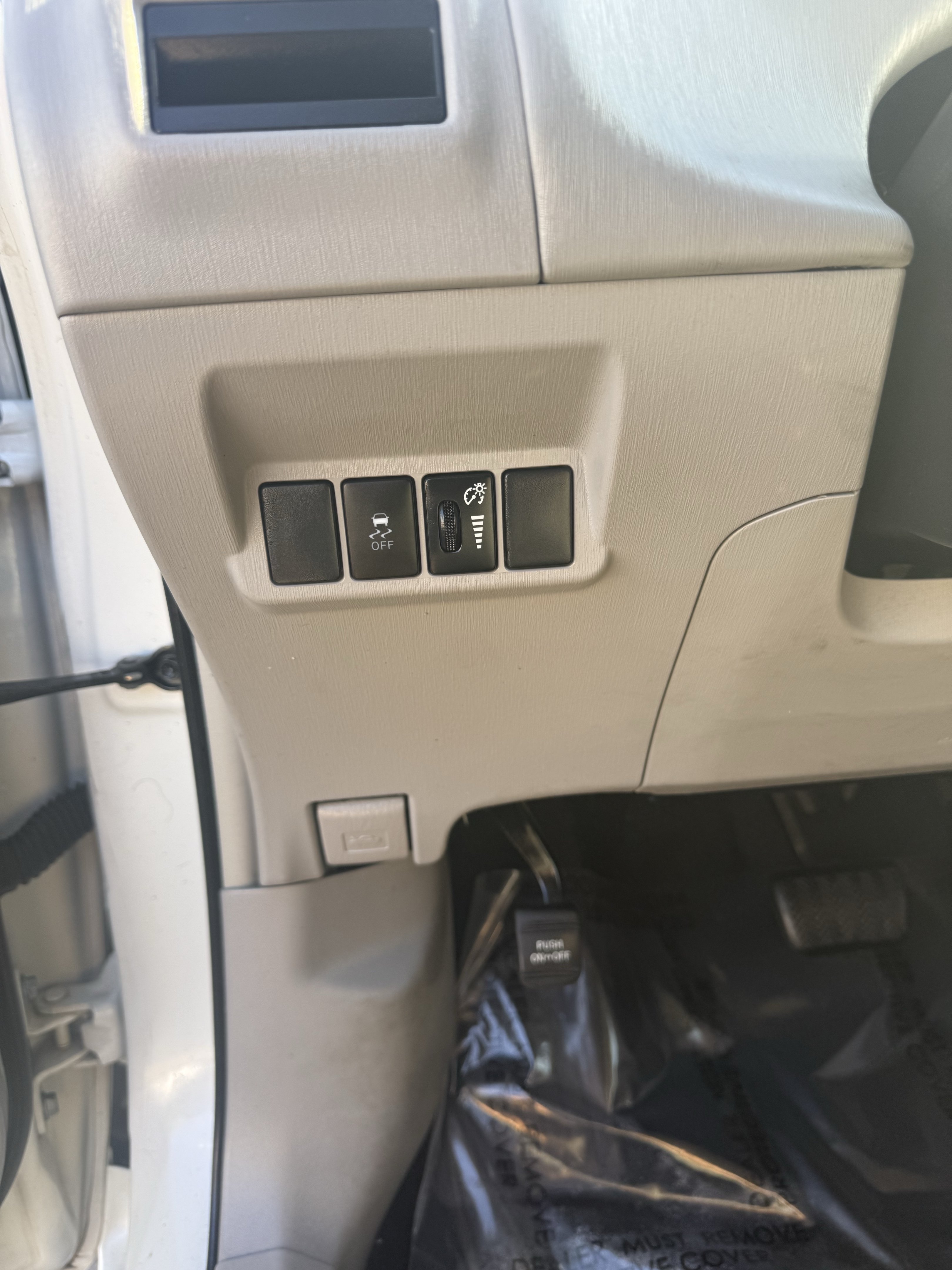 Used 2016 Toyota Prius V Three FWD image 17
