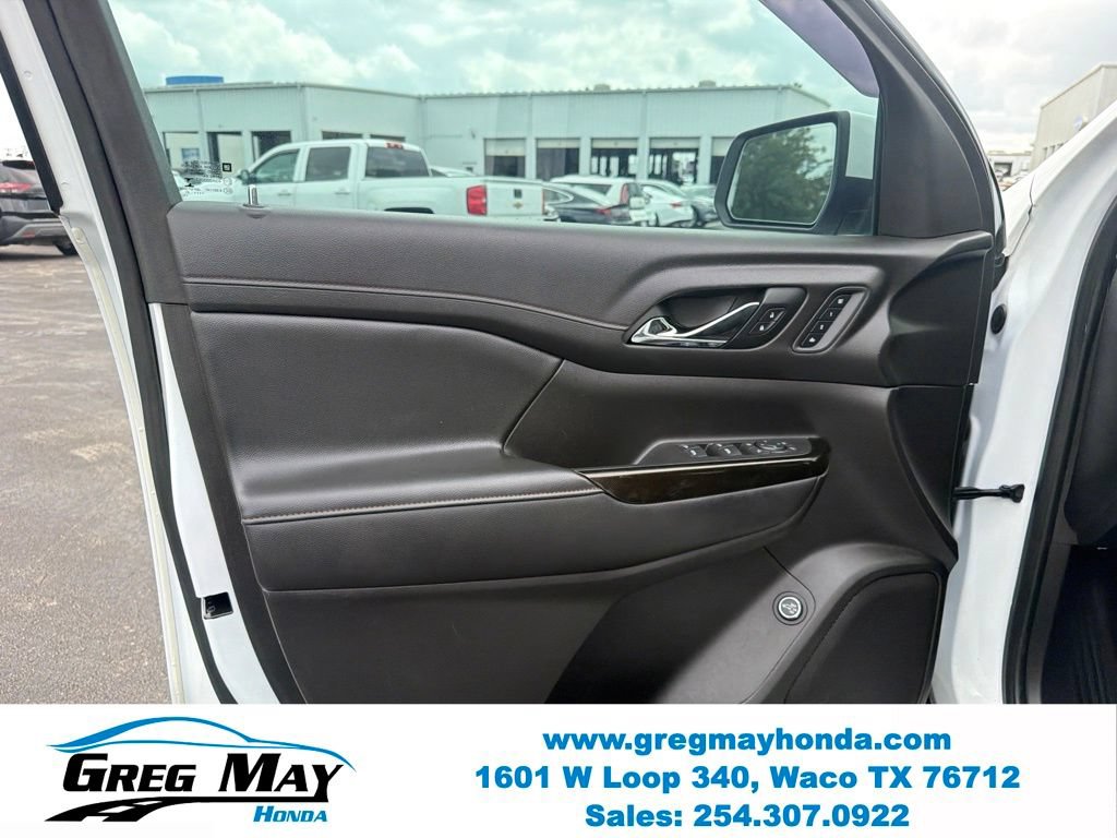 Used 2021 GMC Acadia AT4 w/ Preferred Package AWD/4WD image 9