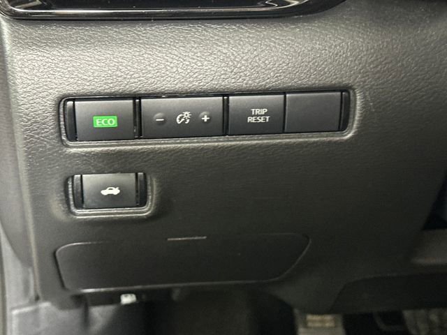 Used 2020 Nissan Sentra SV w/ SV Premium Package image 19