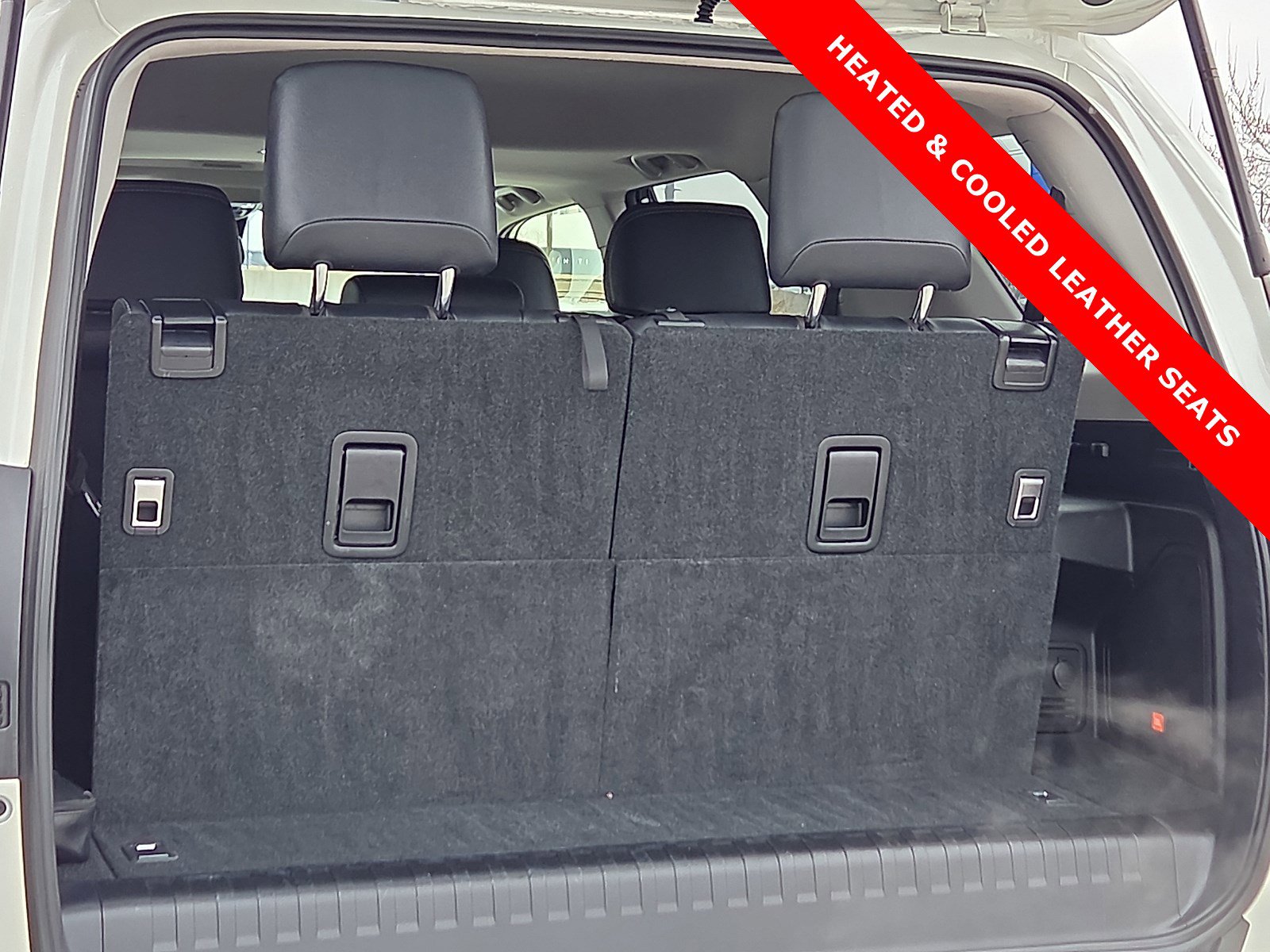 Used 2023 Toyota 4Runner Limited image 9