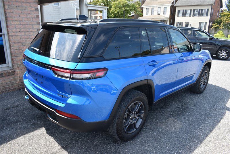 Used 2023 Jeep Grand Cherokee Trailhawk AWD/4WD image 4