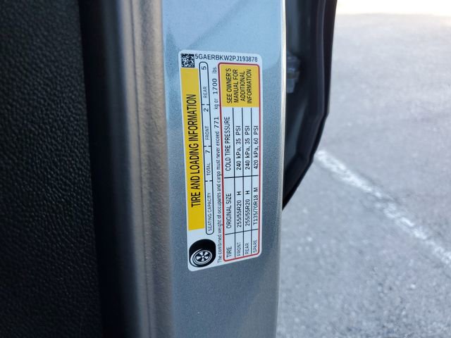 Used 2023 Buick Enclave Essence w/ Experience Buick Package FWD image 30