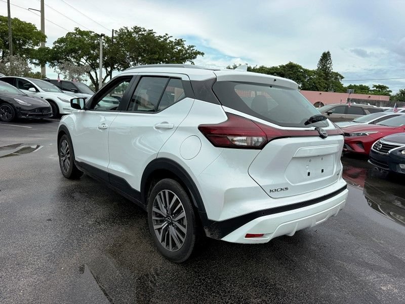 Used 2024 Nissan Kicks SV FWD image 7
