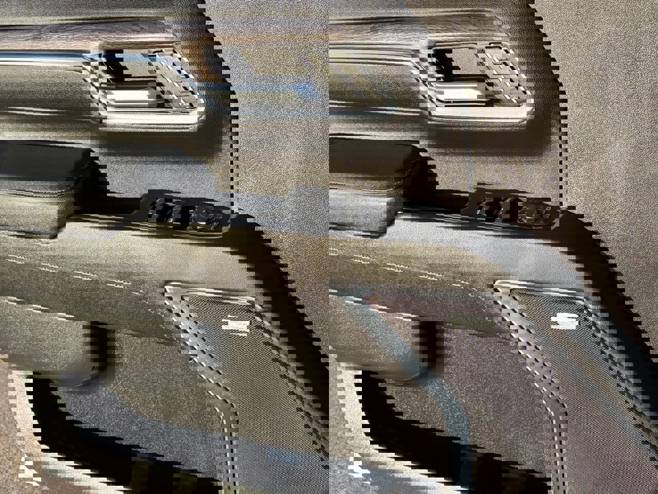 Used 2024 Chevrolet Silverado 3500 LTZ w/ LTZ Plus Package image 36