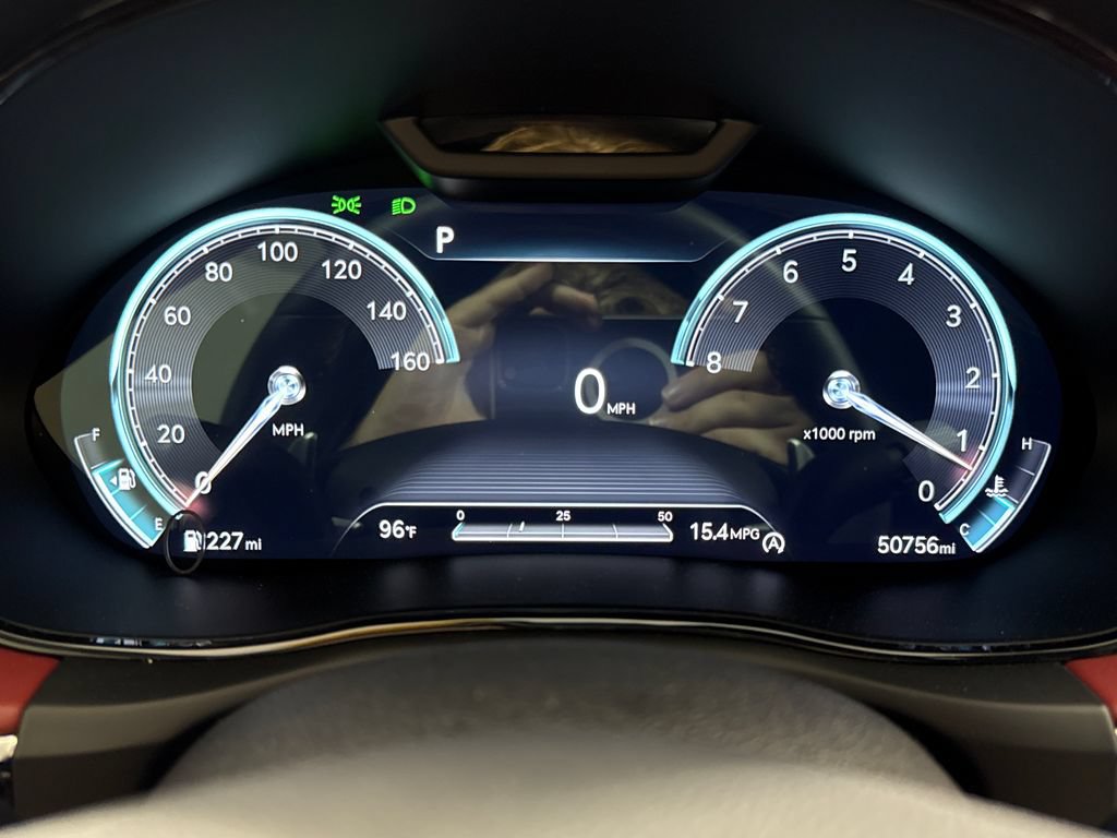 Used 2022 Genesis GV70 3.5T Sport w/ Sport Prestige Package AWD/4WD image 17