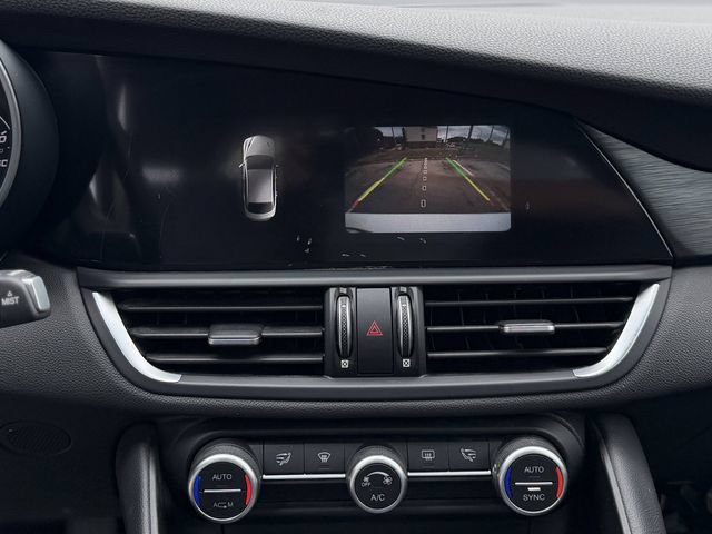 Used 2018 Alfa Romeo Giulia RWD image 19