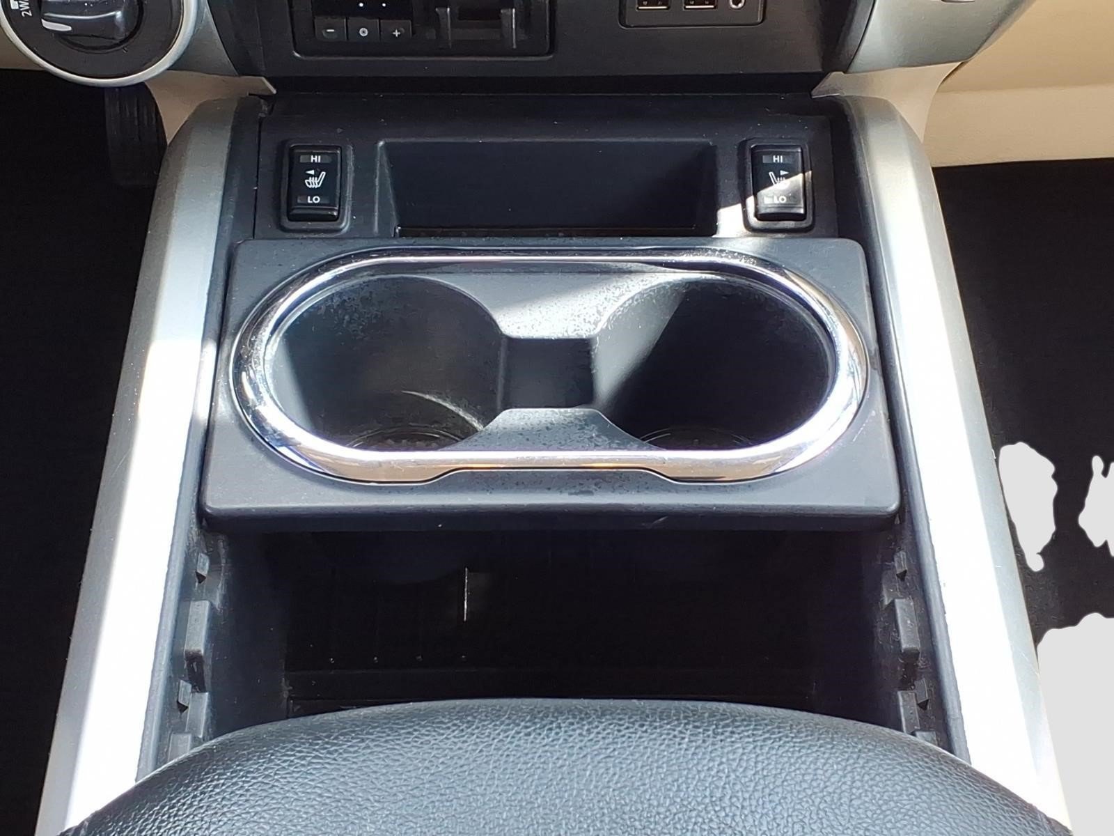 Used 2019 Nissan Titan SV w/ SV Convenience Package AWD/4WD image 21