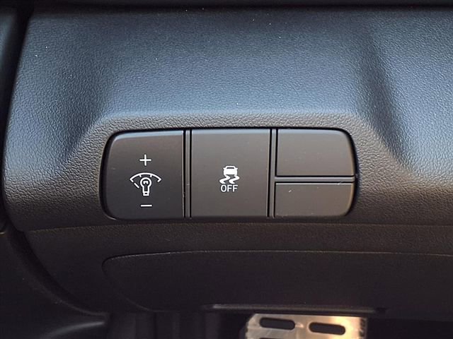 New 2025 Hyundai Elantra Sport image 23