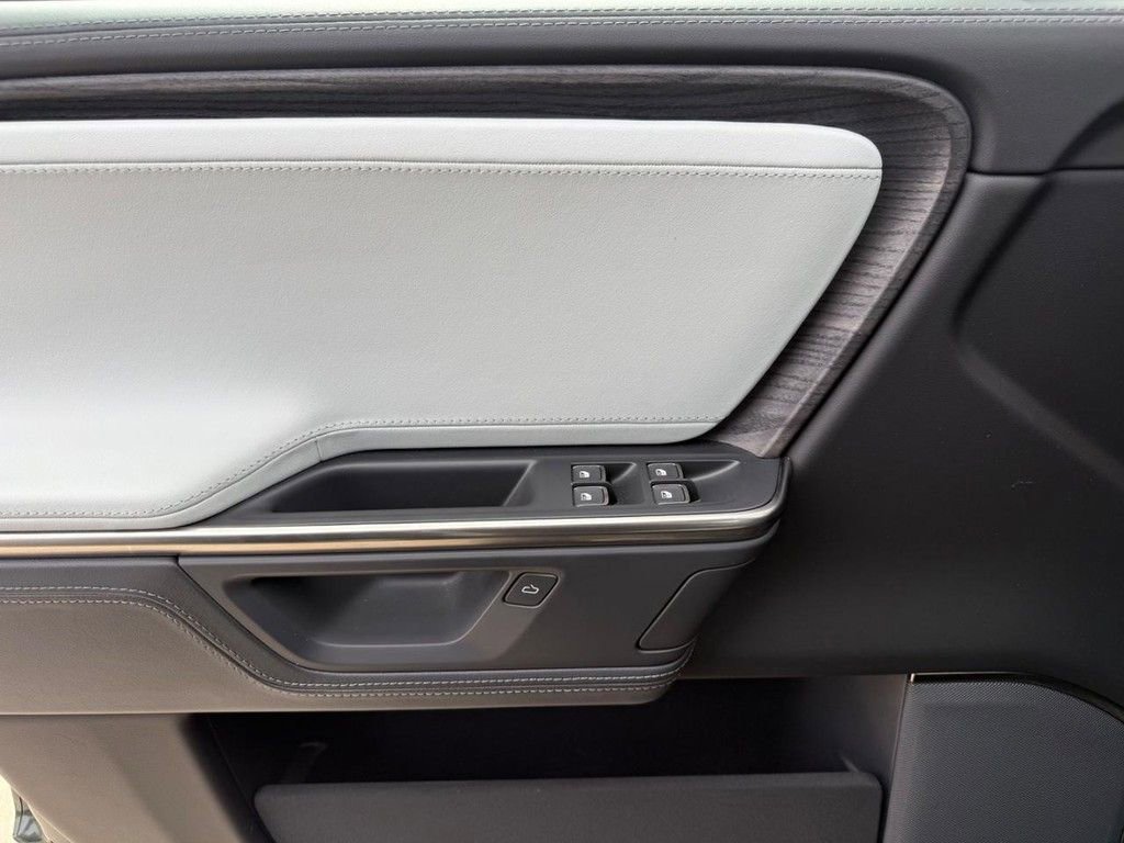 Used 2025 Rivian R1T Adventure image 23