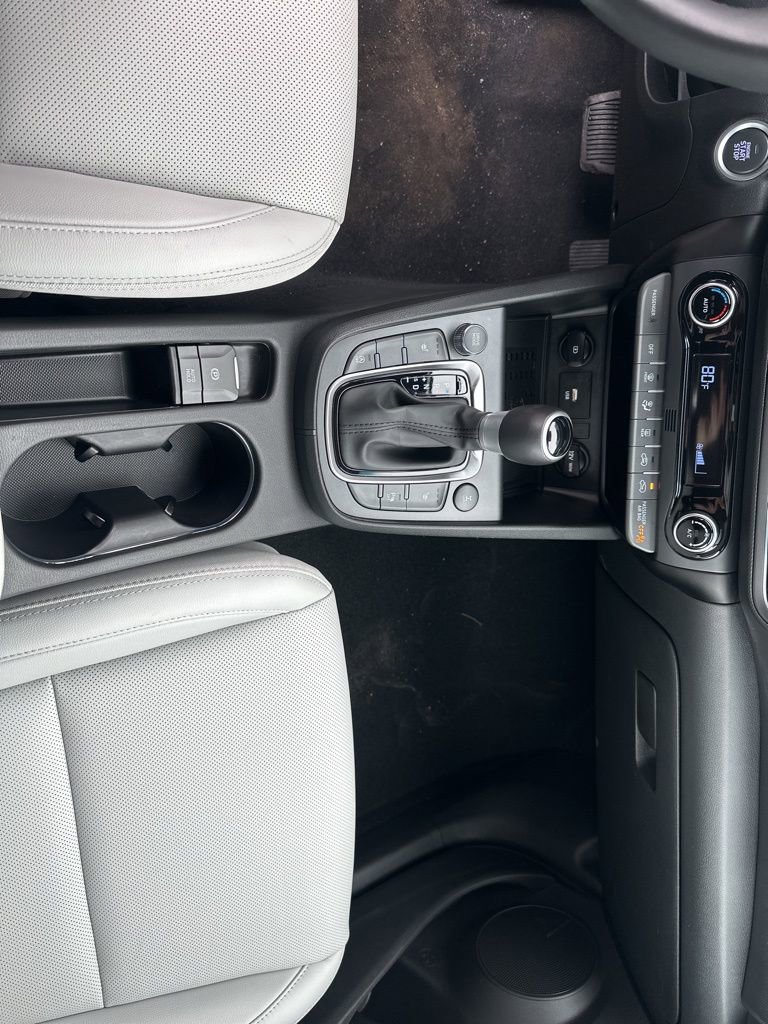 Used 2023 Hyundai Kona Limited image 17