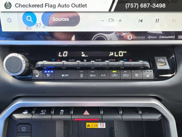 Used 2023 Toyota Tundra Platinum AWD/4WD image 35