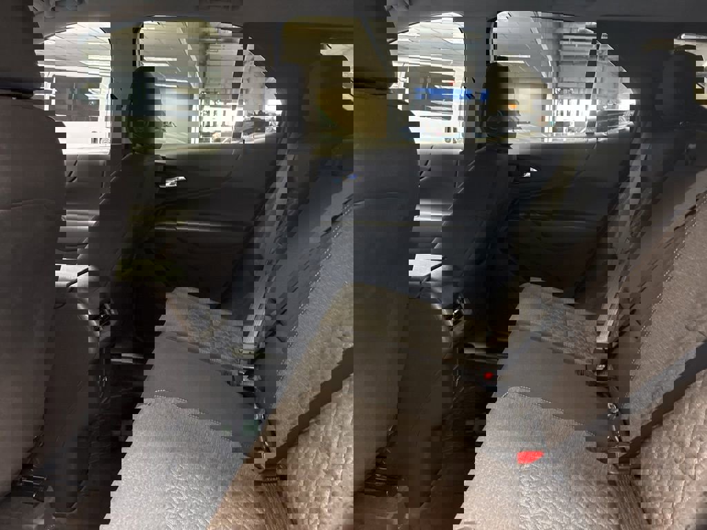 Used 2023 Chevrolet Equinox LT w/ LPO, Floor Liner Package image 18