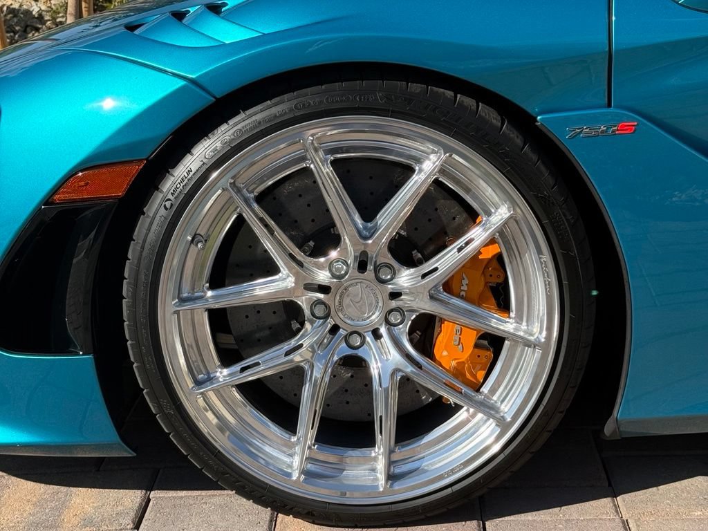 Used 2024 McLaren 750S Spider RWD image 31