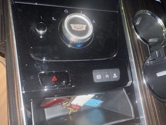 Used 2025 Cadillac Escalade Premium Luxury image 24