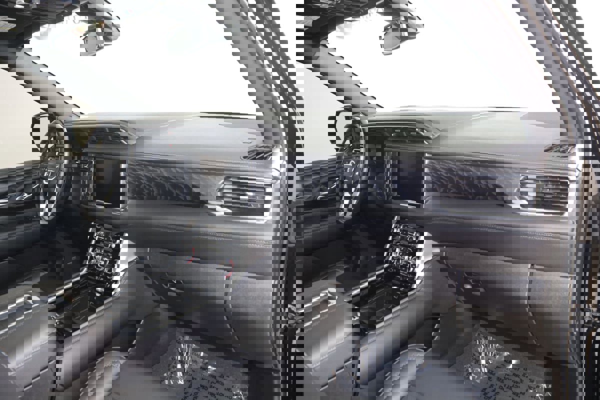 Used 2022 GMC Yukon Denali image 46