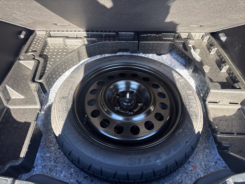 Certified 2024 Ford Escape Platinum AWD/4WD image 55