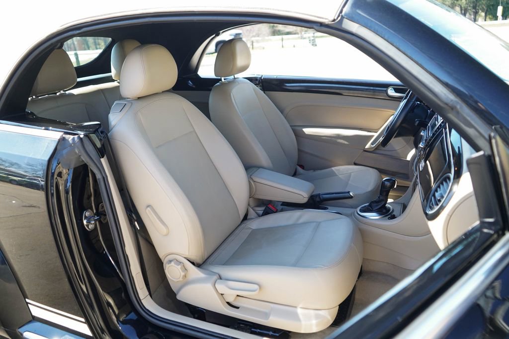 Used 2014 Volkswagen Beetle 2.5 image 32