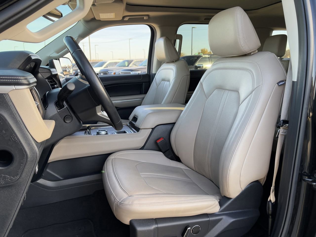 Used 2024 Ford Expedition Max Limited image 27