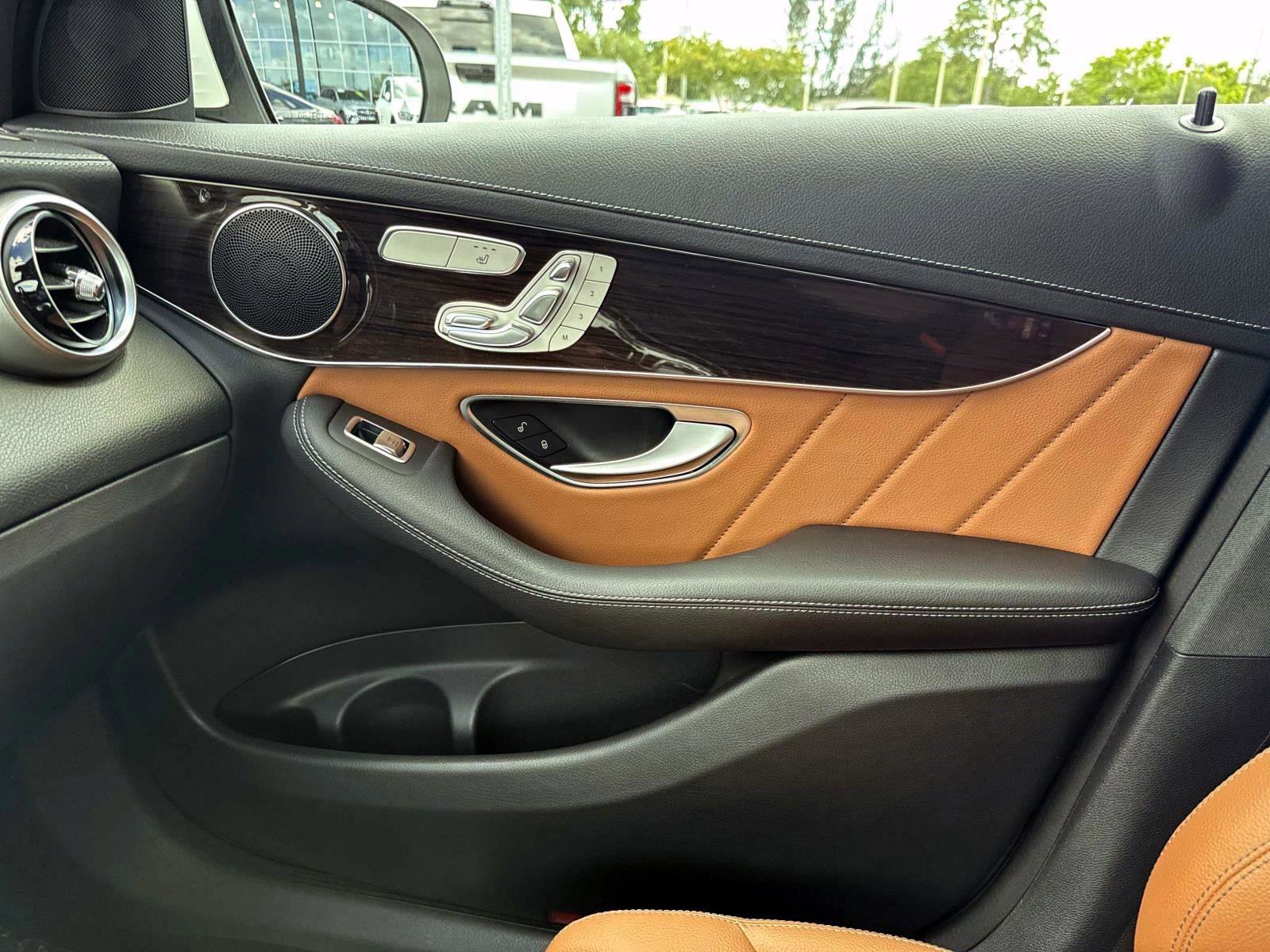 Certified 2022 Mercedes-Benz GLC 300 image 22