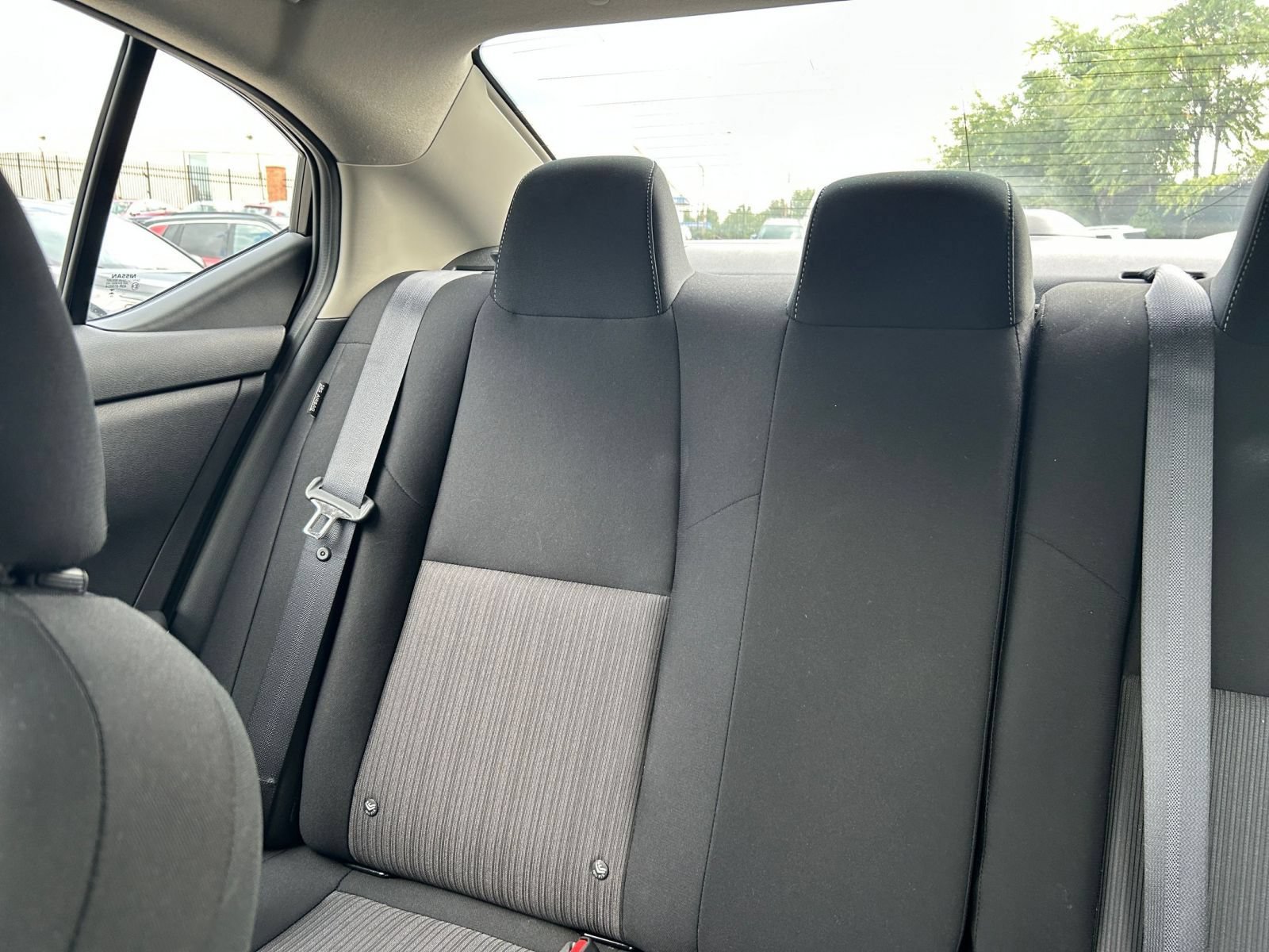 Used 2025 Nissan Sentra SV FWD image 34