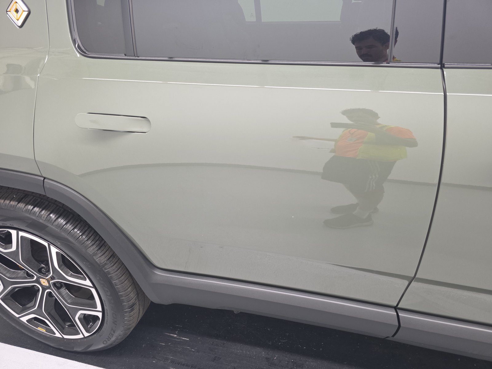 Used 2022 Rivian R1S Launch Edition AWD/4WD image 36