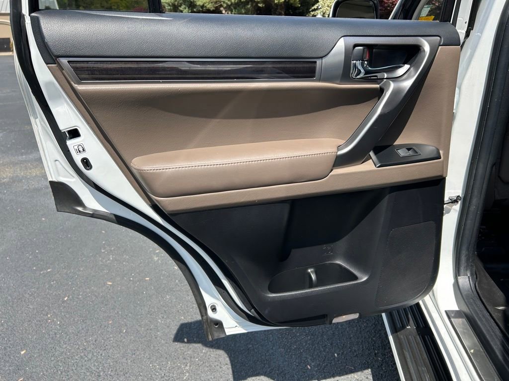 Used 2022 Lexus GX 460 Premium w/ Premium Package image 64