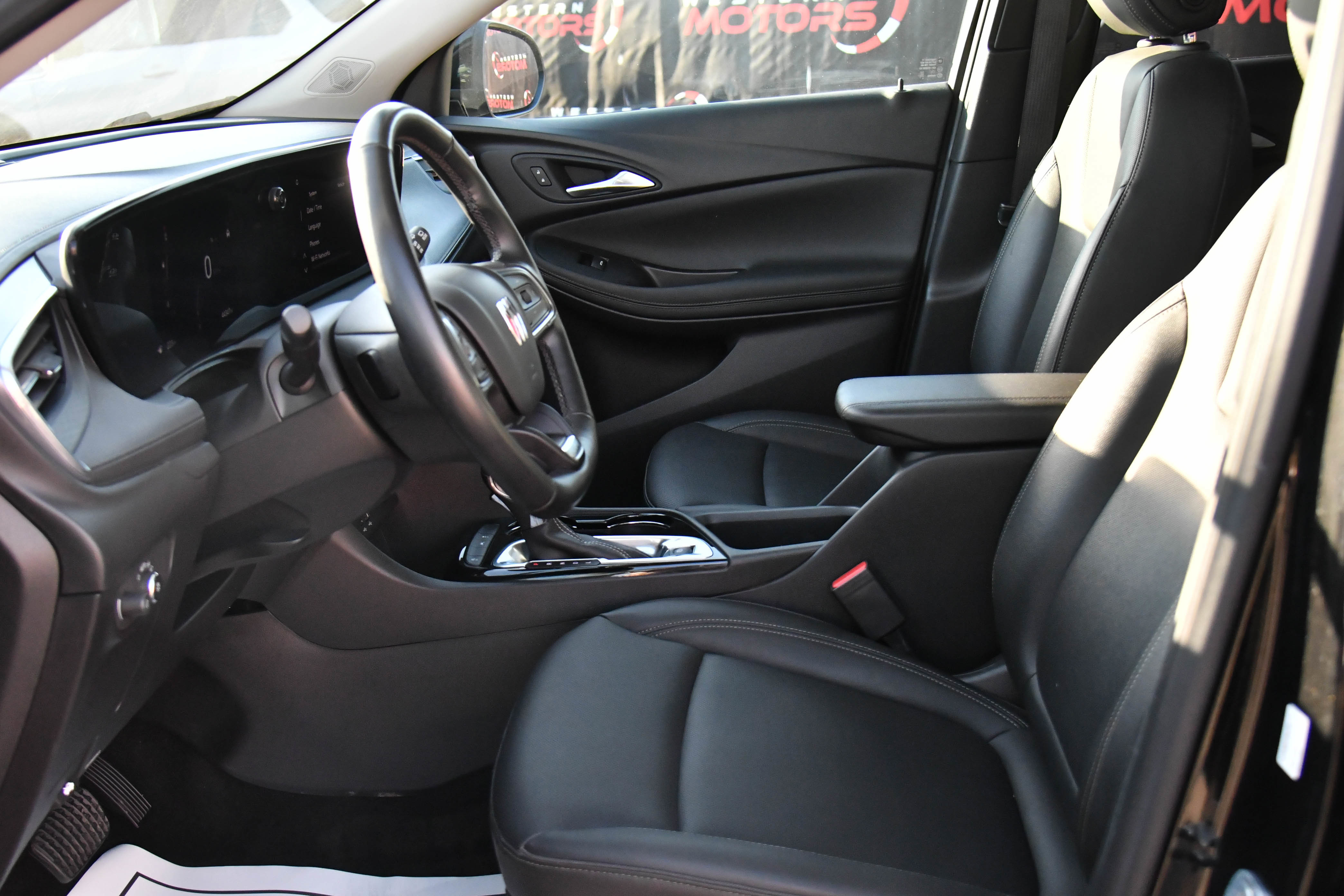 Used 2024 Buick Encore GX Sport Touring w/ Comfort Package image 17