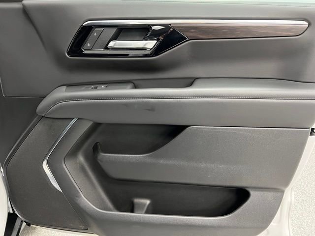 Used 2025 Chevrolet Tahoe Z71 image 57