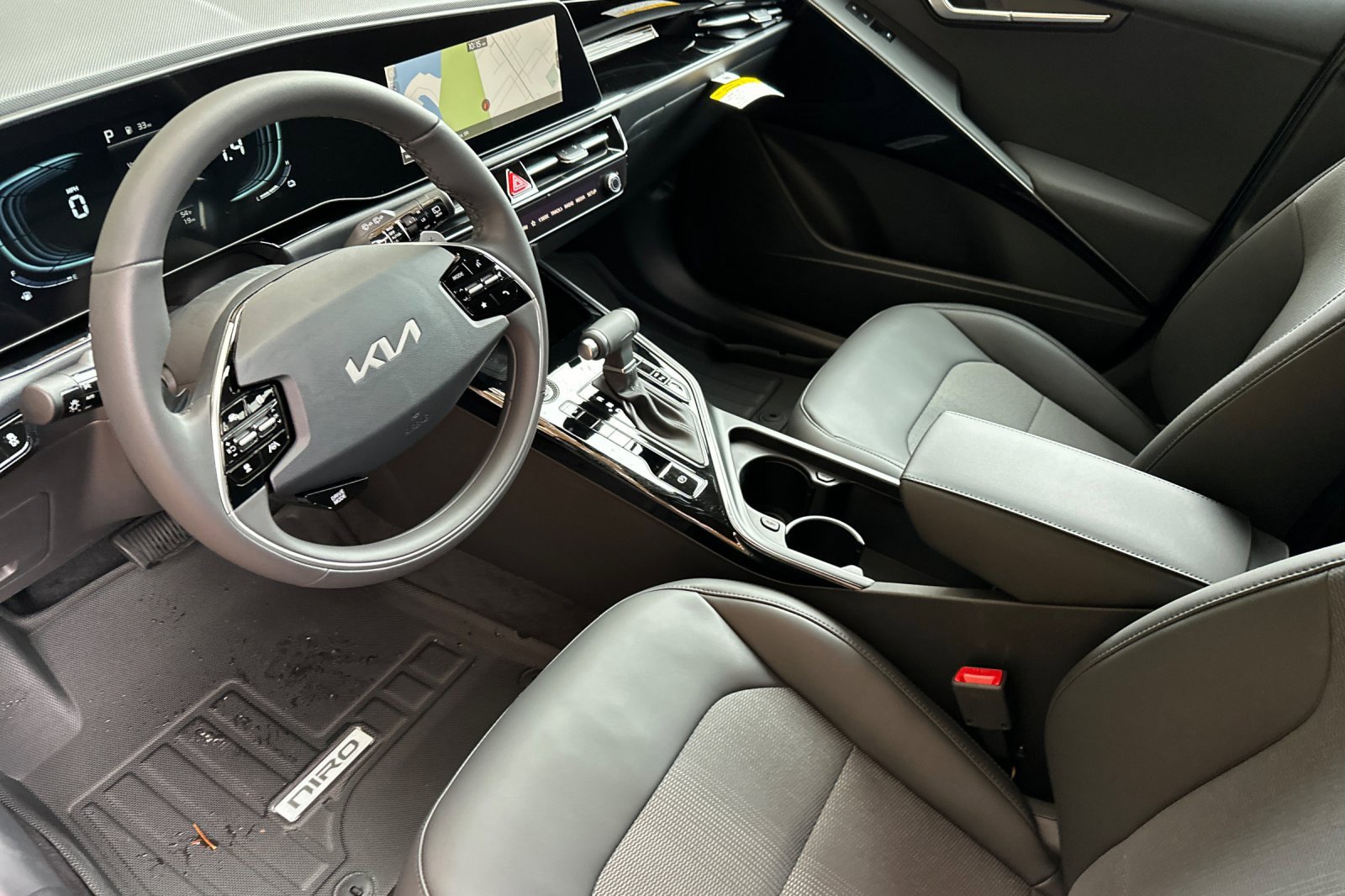 New 2025 Kia Niro EX image 6