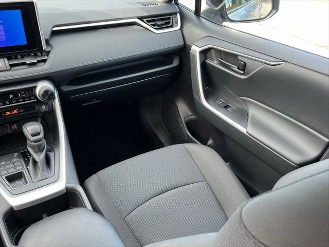 Certified 2025 Toyota RAV4 LE AWD/4WD image 20