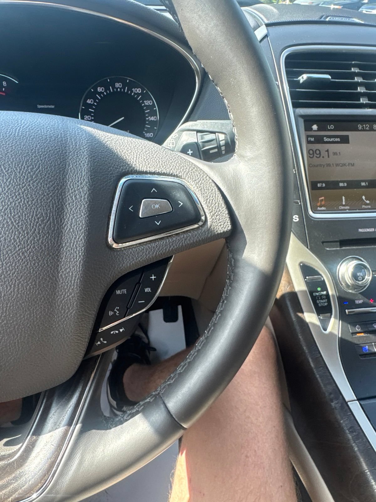Used 2018 Lincoln MKX Reserve w/ Lincoln MKX Climate Package FWD image 20