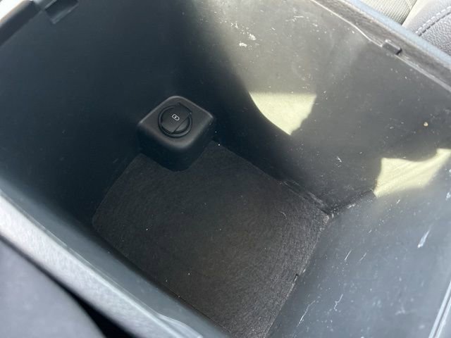 Used 2022 Kia Telluride EX w/ EX Premium Package AWD/4WD image 34