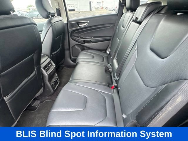Used 2015 Ford Edge Titanium w/ Equipment Group 302A AWD/4WD image 11
